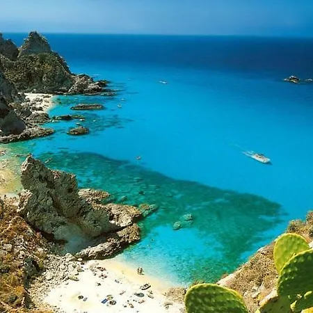 Gullo Capo Vaticano 3*