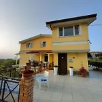 Gullo Capo Vaticano Рикади