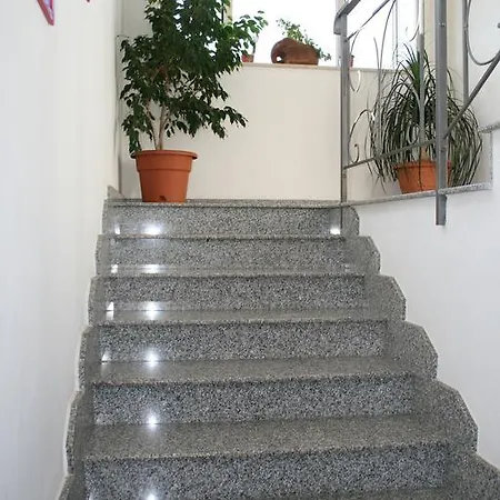 Konukevi Gullo Capo Vaticano 3*