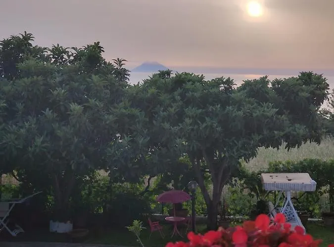 בית הארחה Gullo Capo Vaticano 3*