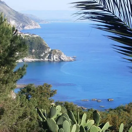 Gullo Capo Vaticano Гостевой дом Рикади