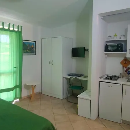 Gullo Capo Vaticano Penzion *