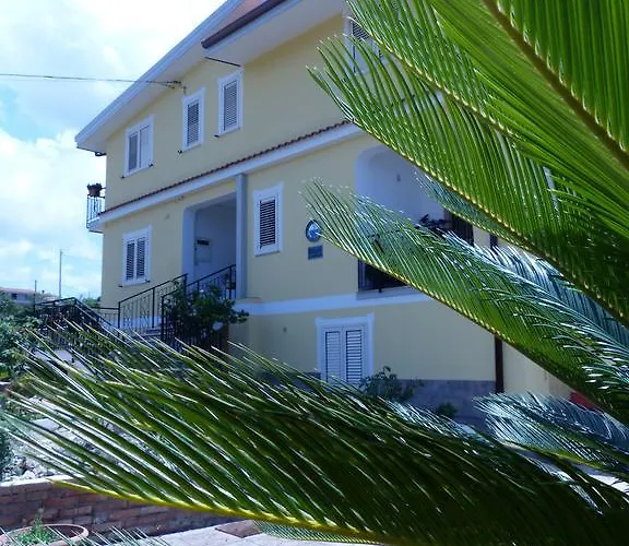 Gullo Capo Vaticano 3*